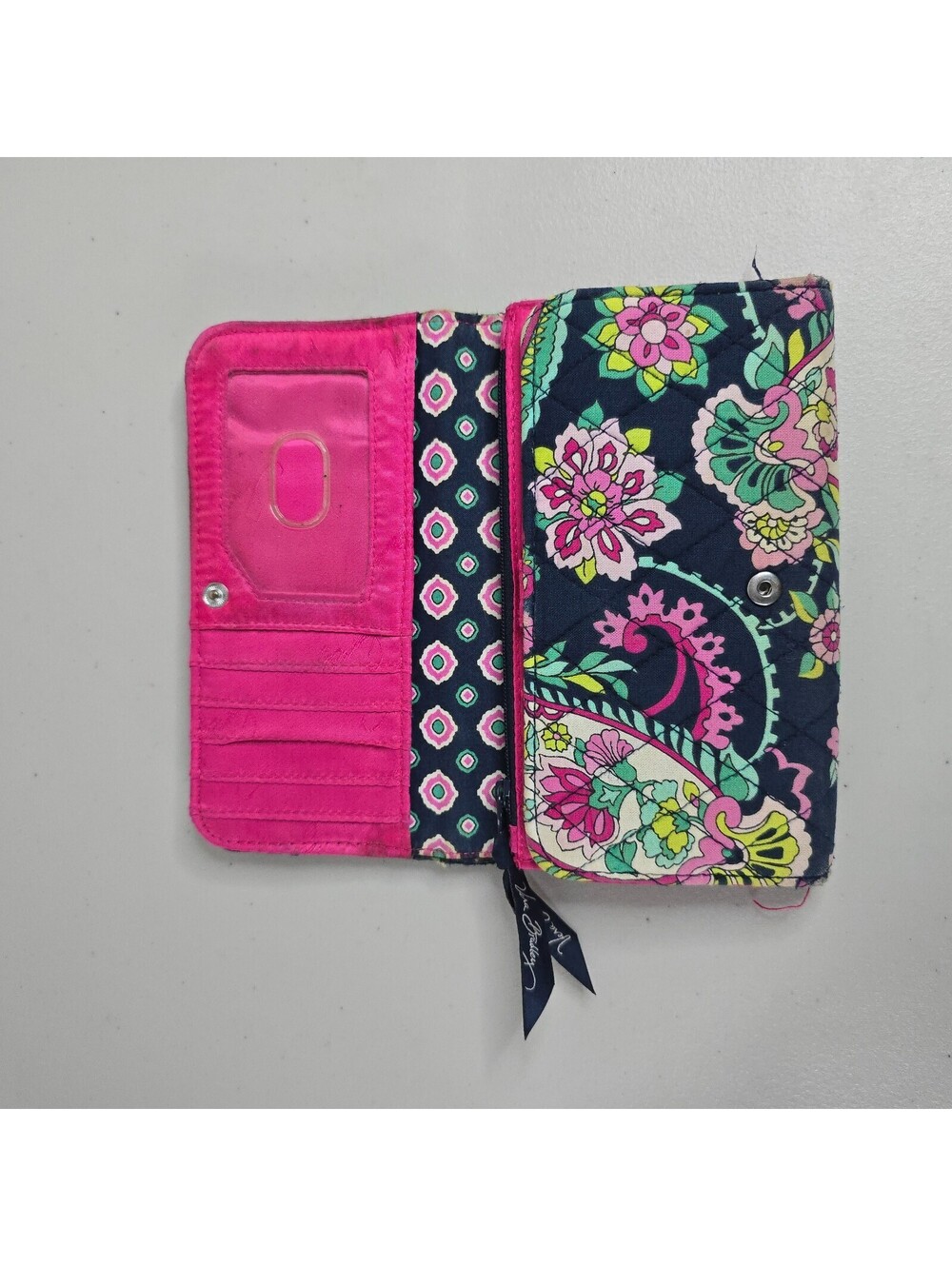 Vera Bradley Woman's Quilted Paisley Floral Psychedelic Wallet - Picture 4 of 10